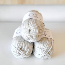 Load image into Gallery viewer, Woolly 8ply
