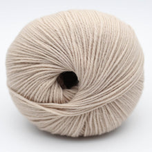 Load image into Gallery viewer, Merry Merino 220