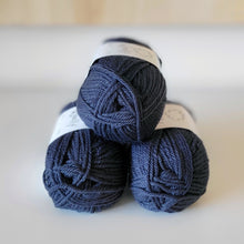 Load image into Gallery viewer, Woolly 8ply