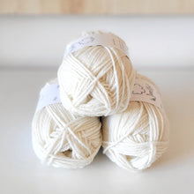 Load image into Gallery viewer, Woolly 8ply