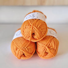 Load image into Gallery viewer, Woolly 8ply