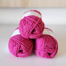 Load image into Gallery viewer, Woolly 8ply