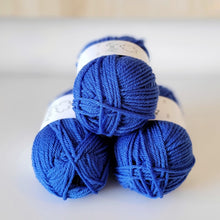 Load image into Gallery viewer, Woolly 8ply